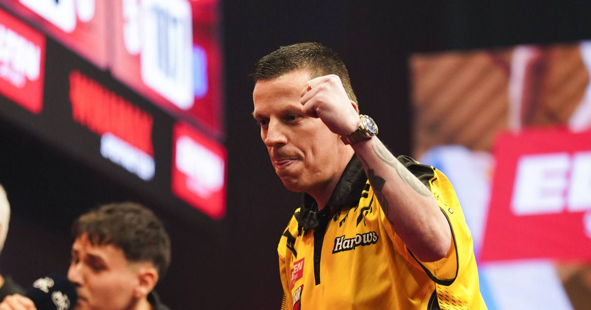 „Wow, das ist wirklich ein grauenhaftes Design“ – Dave Chisnall nicht überzeugt von seinem neuen Trikot