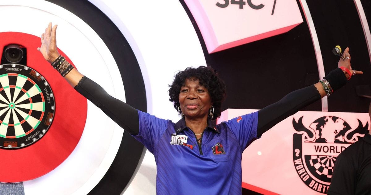 Deta Hedman schreibt Geschichte: Mit 66 Jahren älteste Darts-Weltmeisterin aller Zeiten
