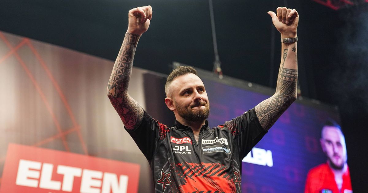 „Den alten, dicken Dobey hätte ich sowieso in die Abwehr gestellt“ – Joe Cullen stellt sein kurioses Darts-Fuß