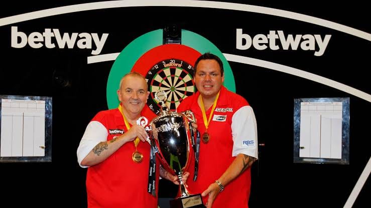 Taylor kündigt Comeback mit Lewis an, Durrant kritisiert die Absage-Strafen & Wiles gewinnt fünf von fünf