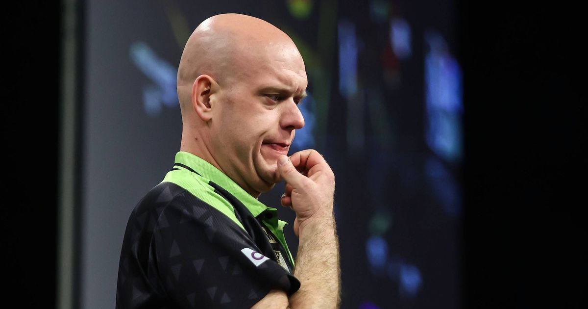 VIDEO | Michael van Gerwen bekommt Schlag ins Gesicht bei Königsnacht – Täter entschuldigt sich: „In dem Mann 