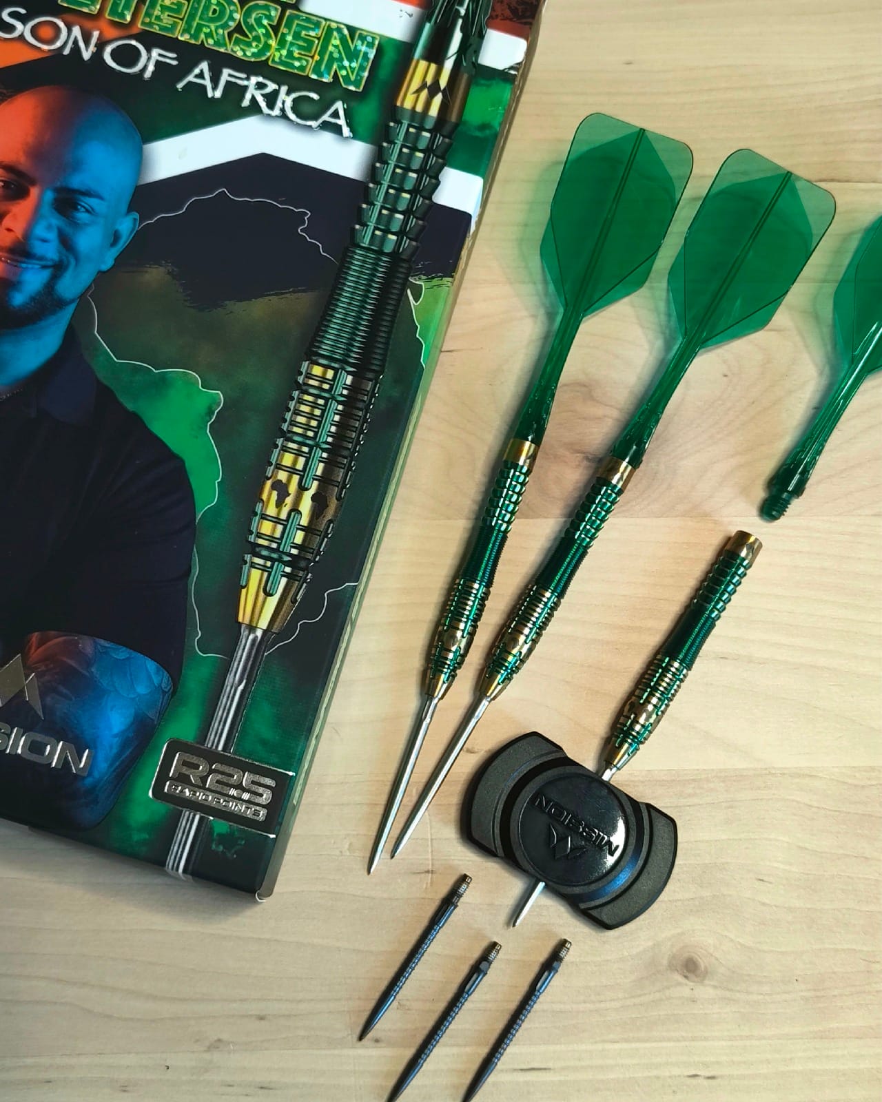 Ollis Dartgarage: Mission Devon Petersen . . . . . . . . . 95% Tungsten. 22 /… (Bild 1)