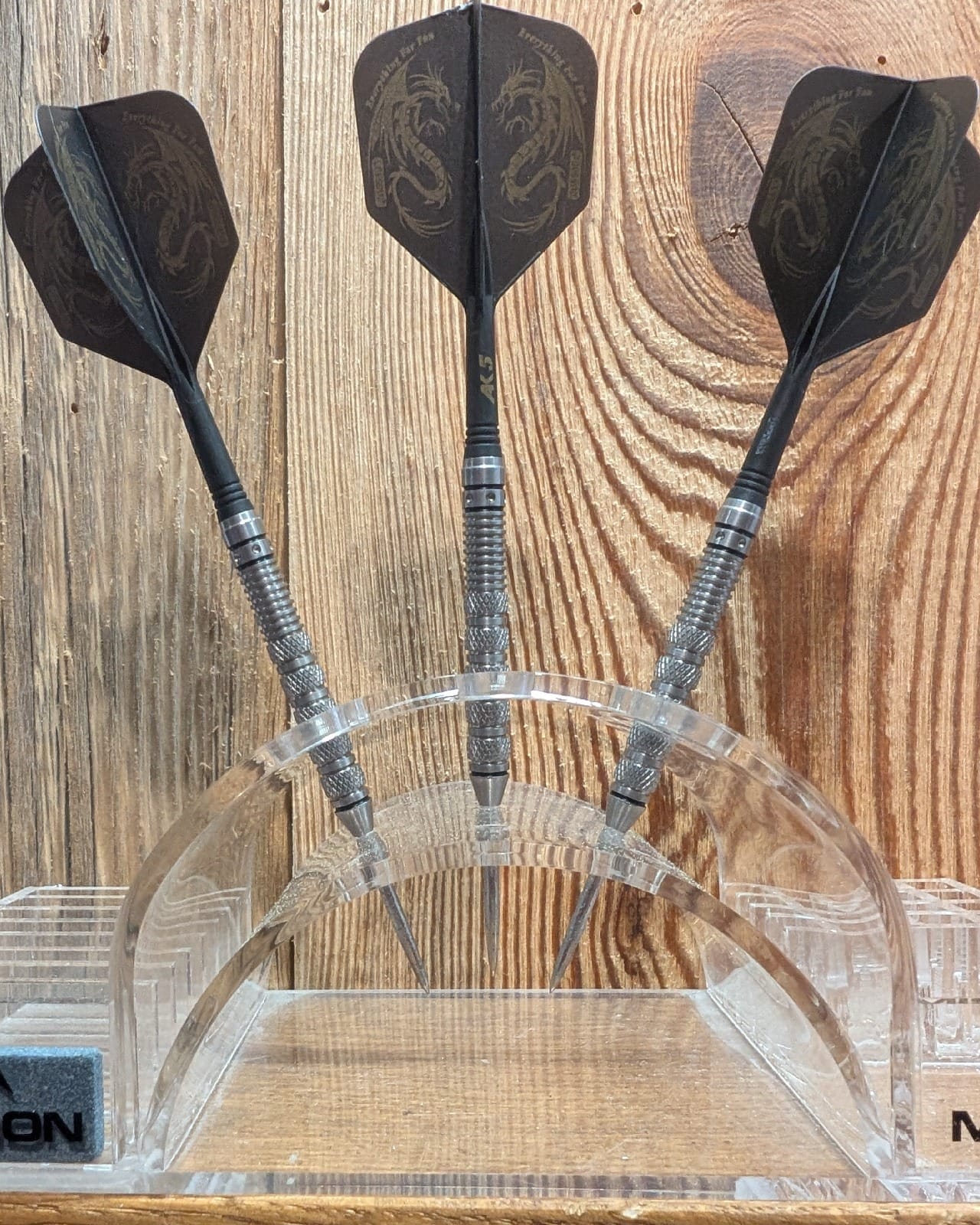 JaChriNi: Moin, auf dem Flohmarkt habe ich diese Darts gefunden. Leid… (Bild 1)