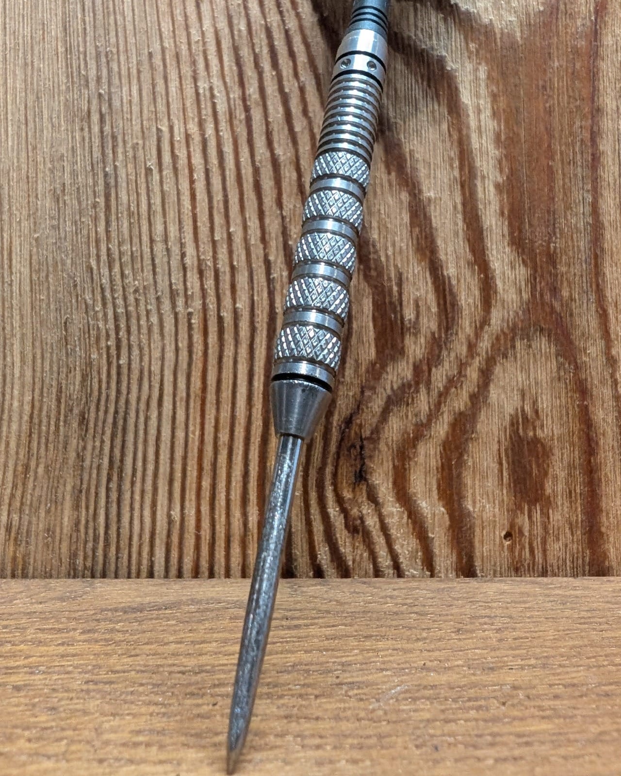 JaChriNi: Moin, auf dem Flohmarkt habe ich diese Darts gefunden. Leid… (Bild 2)